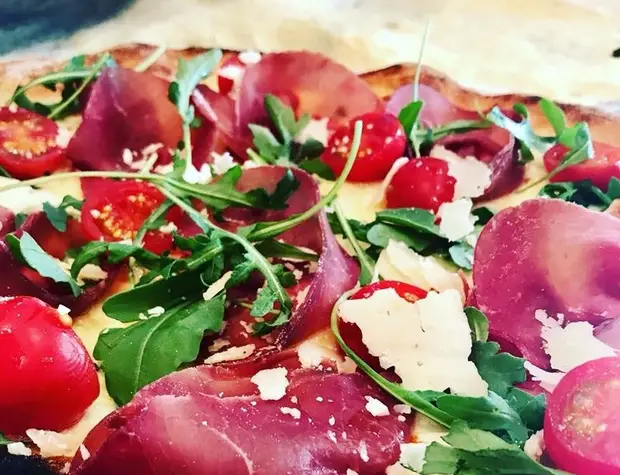 15 Restaurants Where You Can Eat Amazing Pizzas in Paris