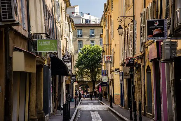 aix-en-provence village