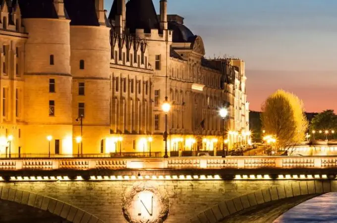 Paris by Night: 22 Stunning Night Spots You’ll Love