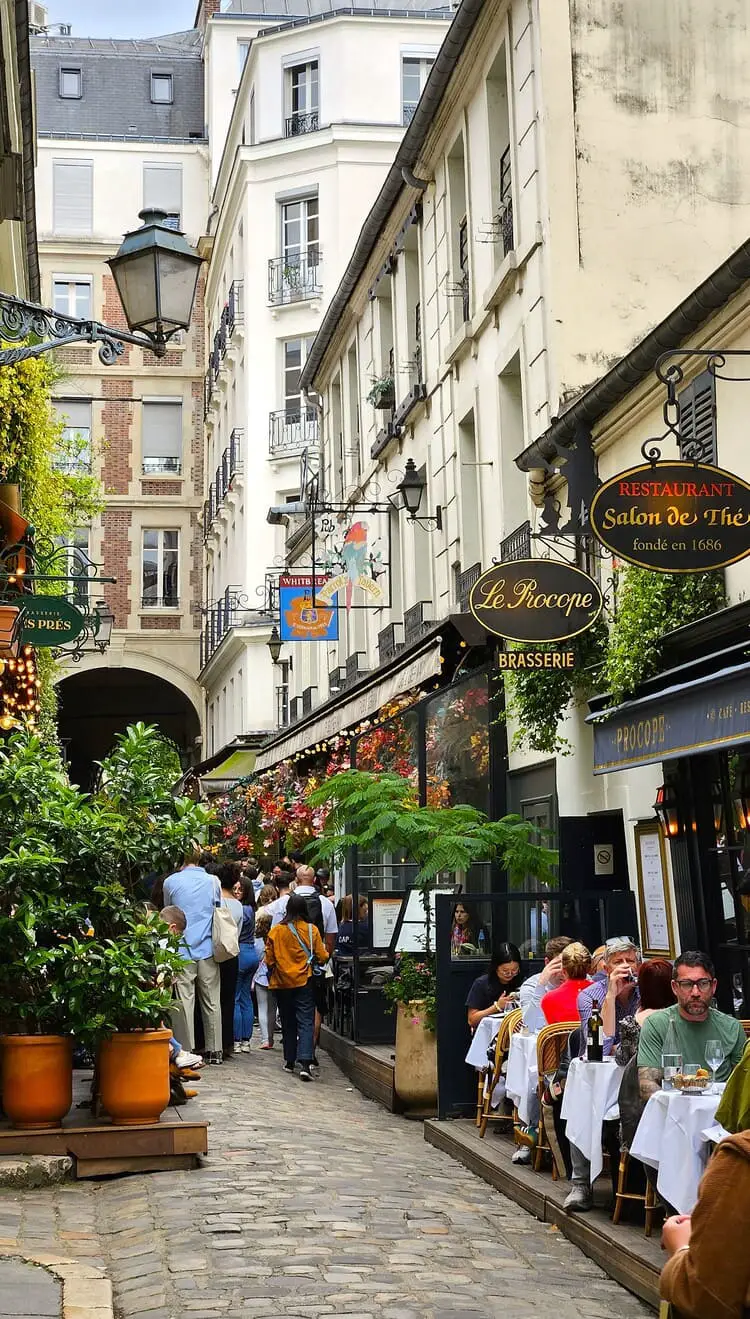 cour commerce saint andre