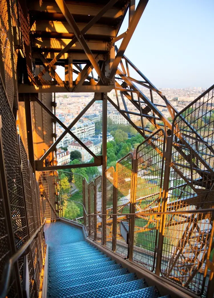 eiffel tower stairs