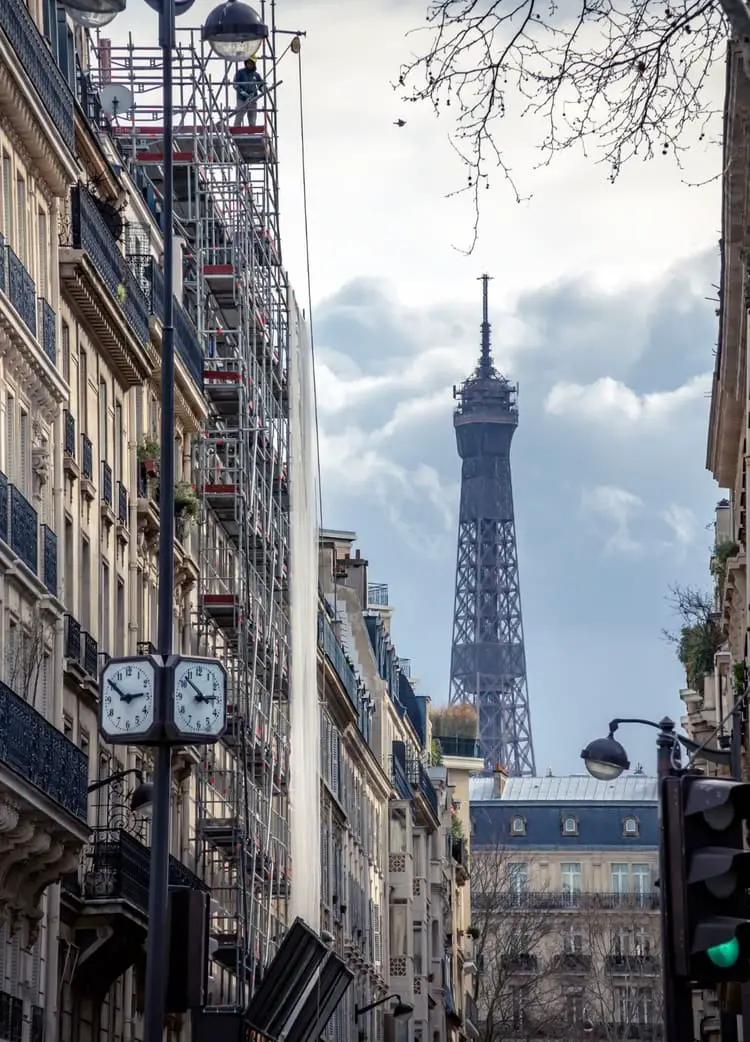 eiffel tower tip