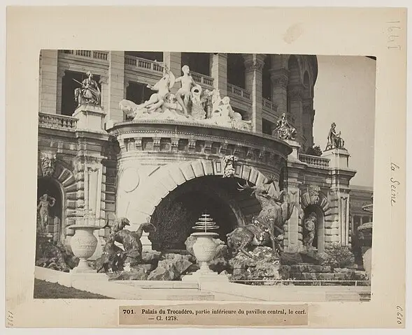 Central pavilion of the Trocadero Palace