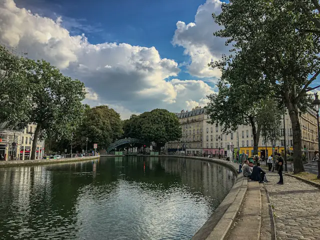 Tree lined quays