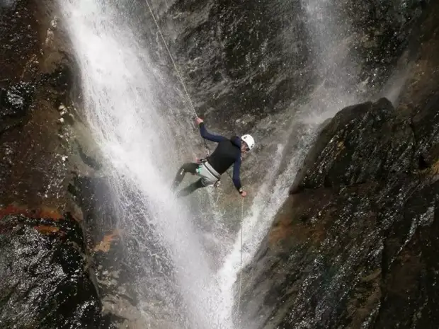 Canyoning