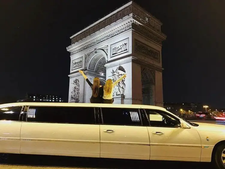 Limousine dans Paris