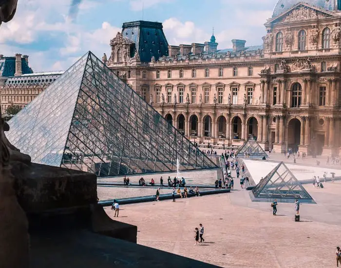 louvre